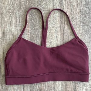Lululemon: Flow Y Bra Nulu (Size 6)